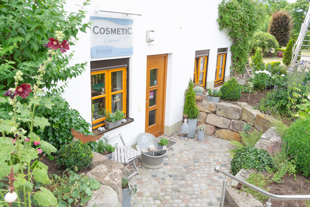 Cosmetic creativ: Der Eingangsbereich zum Kosmetikstudio in Kulmbach-Windischenhaig.
